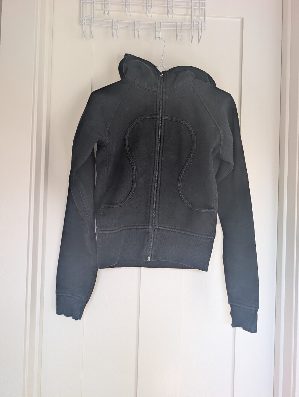 Classic Original 2000s Black Lululemon Scuba Hoodie - Estimated Size 6